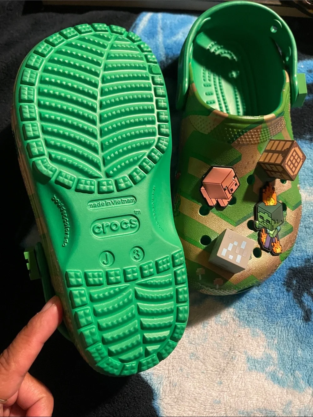 CROCS Kids Green Camouflage Minecraft-Style Clog Sandals with Character Charms